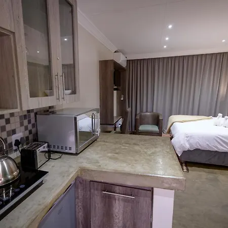 Sangiro Game Lodge Bloemfontein Buitenkant foto