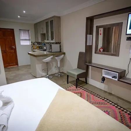 Sangiro Game Lodge Bloemfontein Buitenkant foto