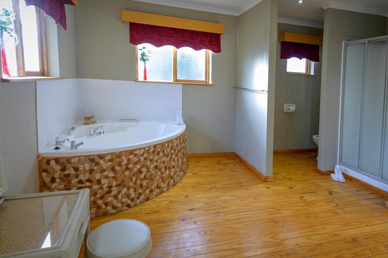 Sangiro Game Lodge Bloemfontein